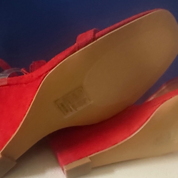 Fashion Nova Bold Red Wedge Heels - Picture 3 of 4